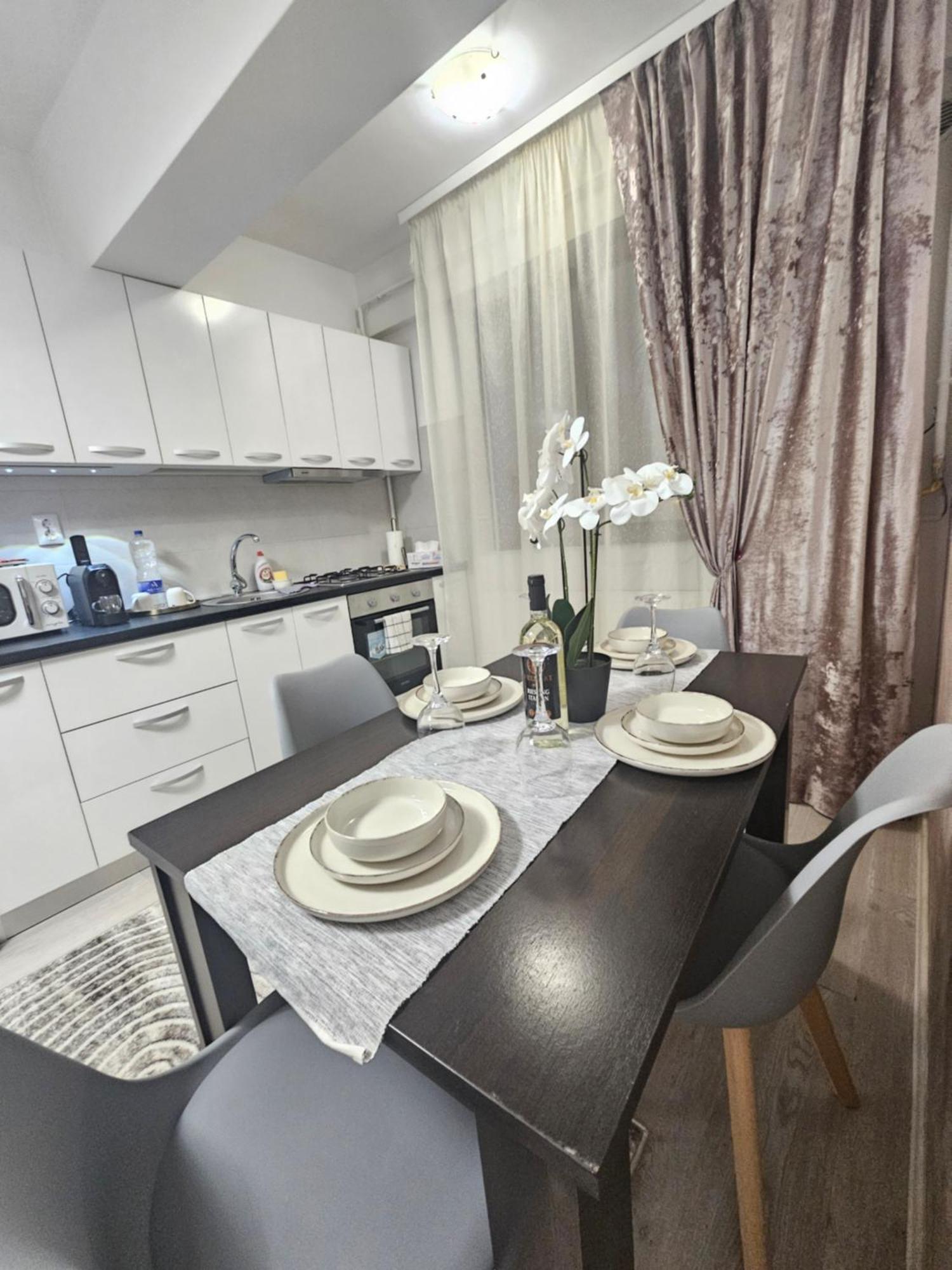 Enjoy My Home Near Palas Mall 2 Iasi Bagian luar foto