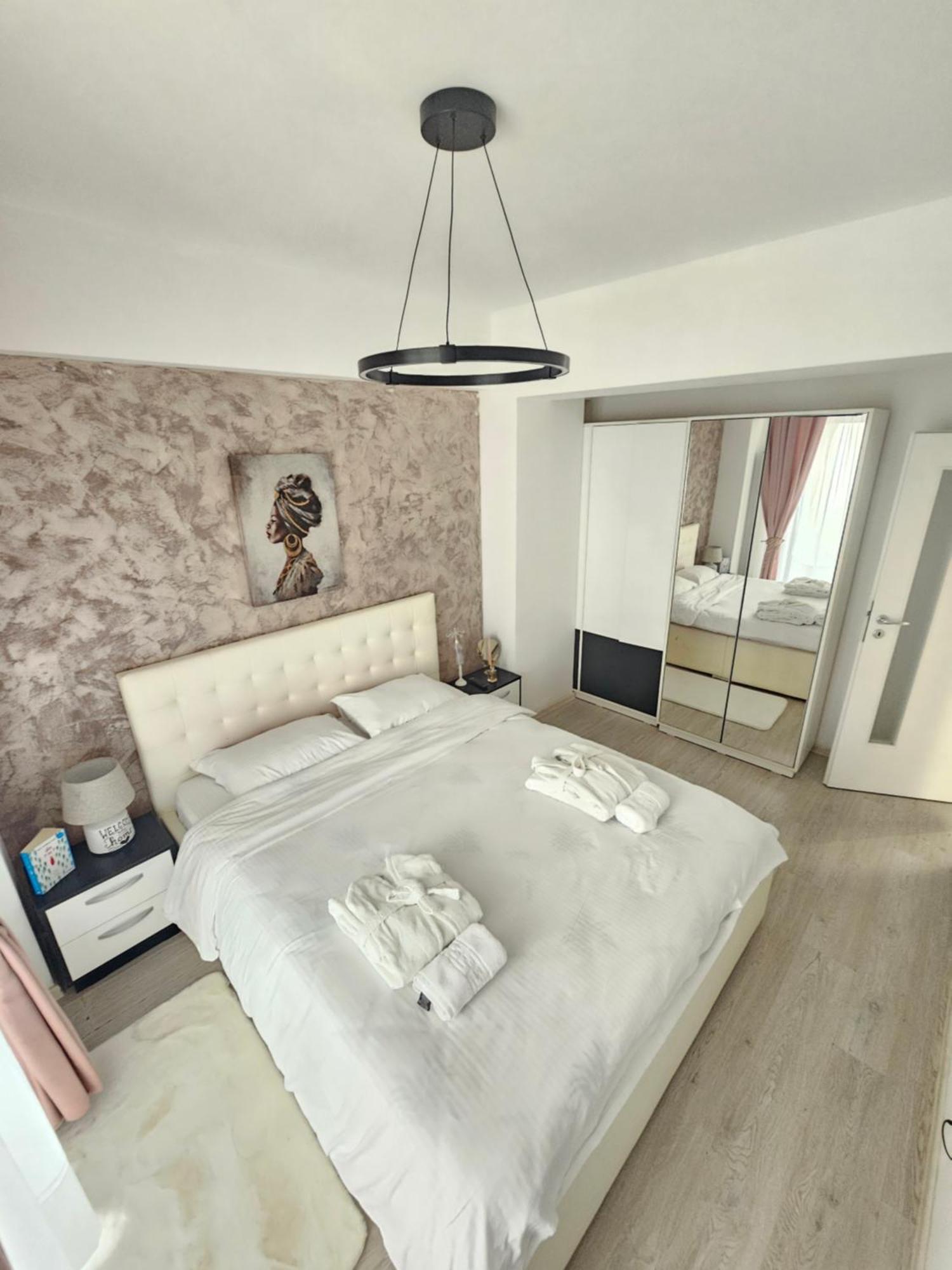 Enjoy My Home Near Palas Mall 2 Iasi Bagian luar foto