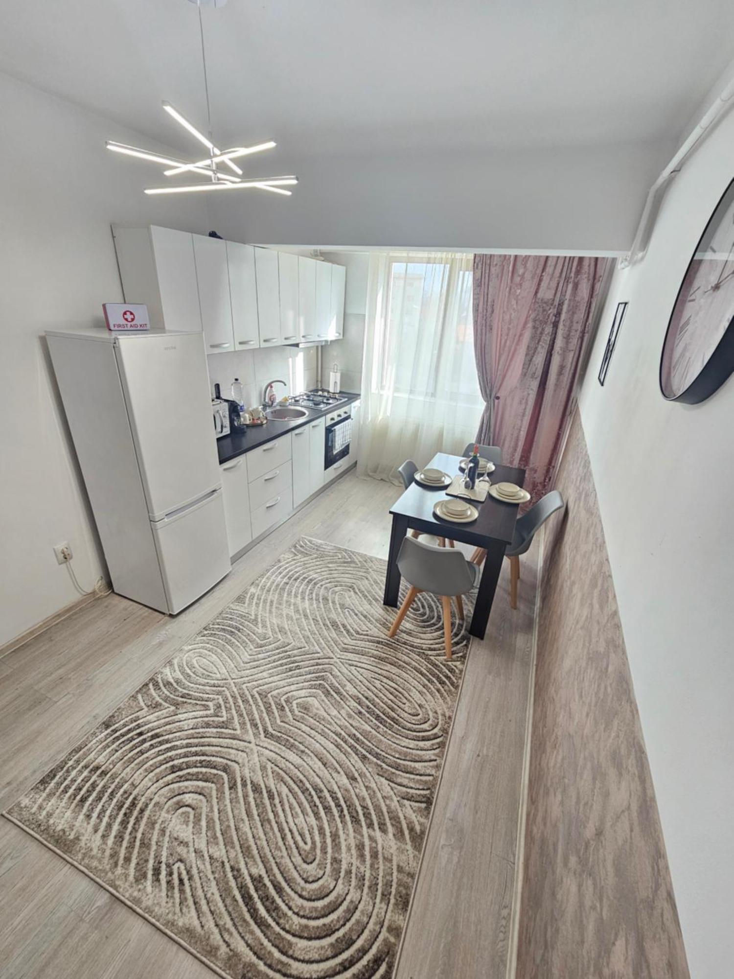 Enjoy My Home Near Palas Mall 2 Iasi Bagian luar foto